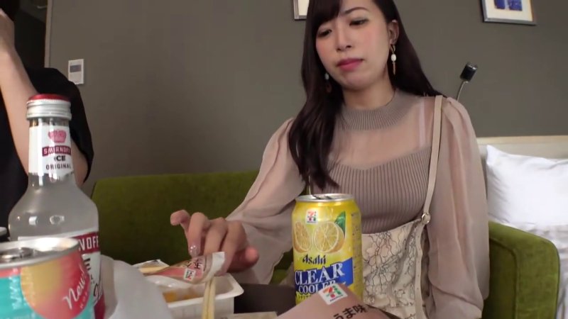 新宿の夜に咲くエロカワ花！25歳お姉さんがナンパで見せた大胆な姿と甘い囁き