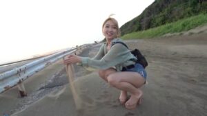 脚長エロ美脚の金髪白ギャルJD！野外で味わうドキドキとスリルのエチエチ体験