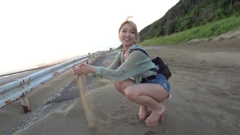 脚長エロ美脚の金髪白ギャルJD！野外で味わうドキドキとスリルのエチエチ体験