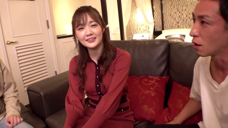 田舎育ちの超敏感美女、ギャラ飲みで腰くねらせ鬼パコ3Pに溺れる